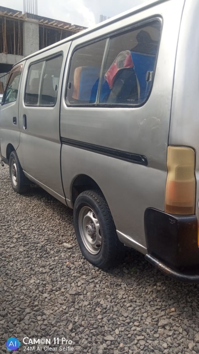 nissan-caravan