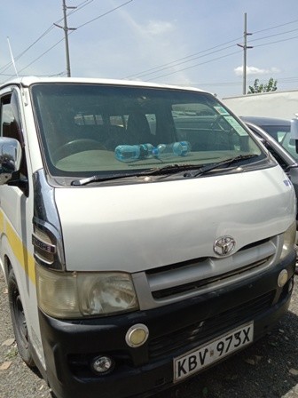 toyota-hiace