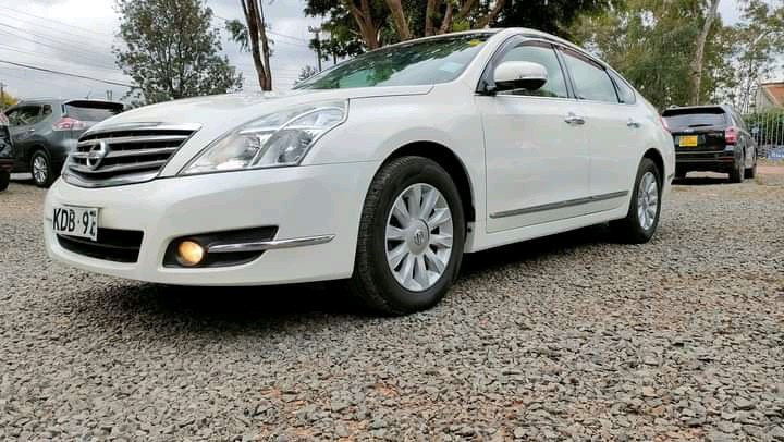 nissan-teana