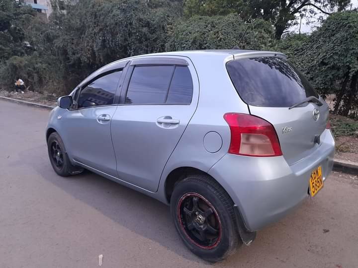toyota-vitz