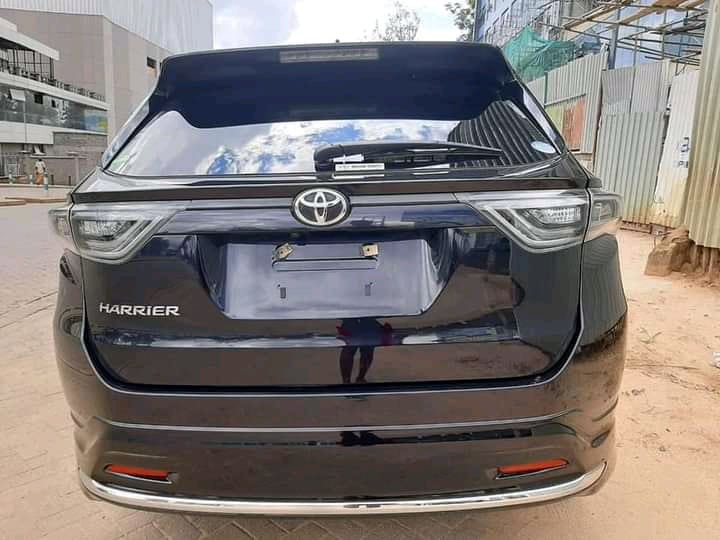 toyota-harrier