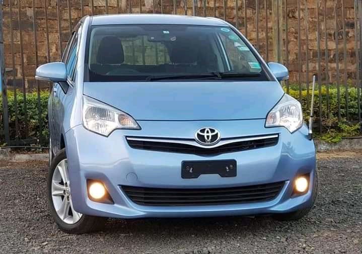 toyota-vitz