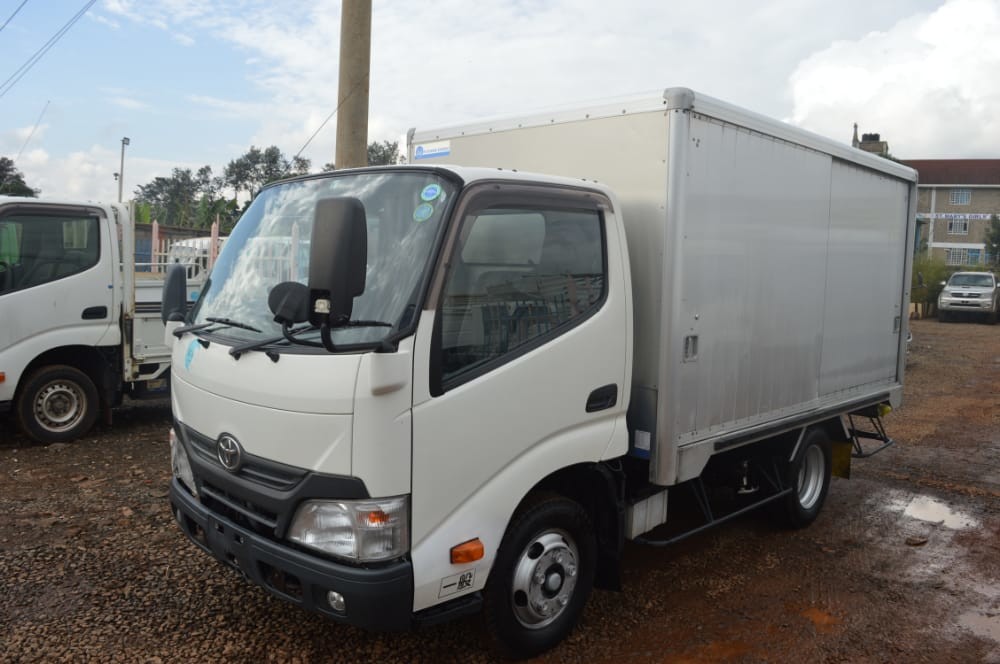 toyota-dyna