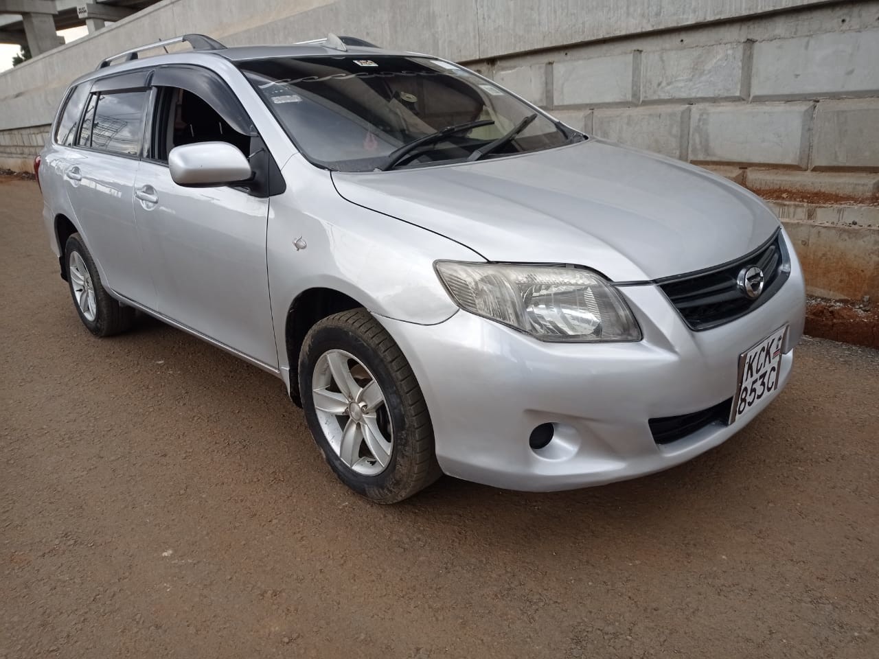 toyota-fielder-2011-auto-2wd