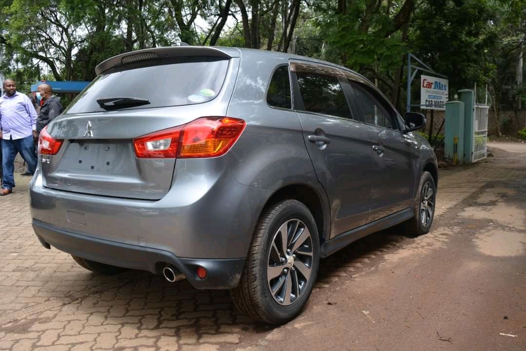 mitsubishi-rvr