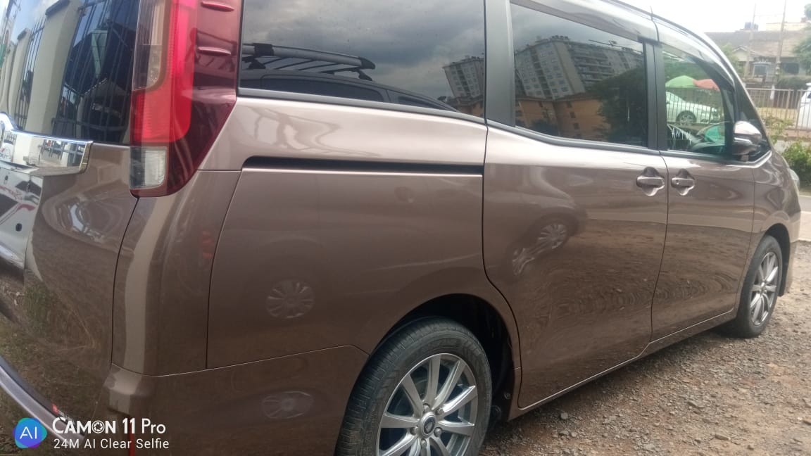 toyota-noah