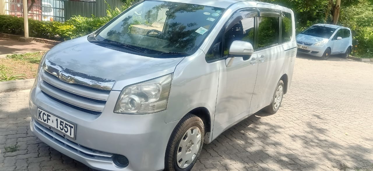 toyota-noah