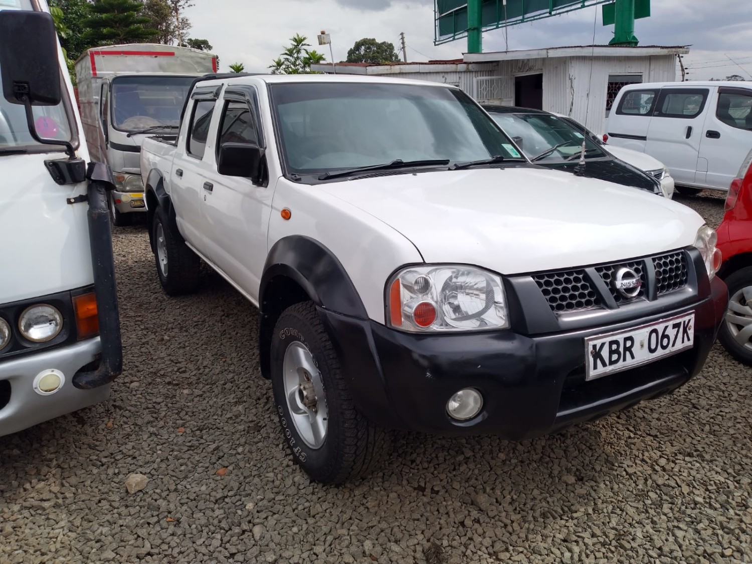 nissan-npv300
