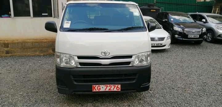 toyota-hiace