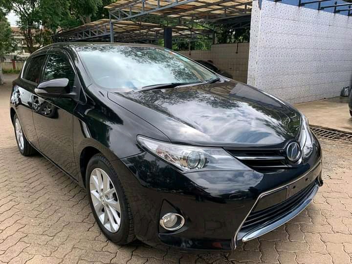 toyota-auris