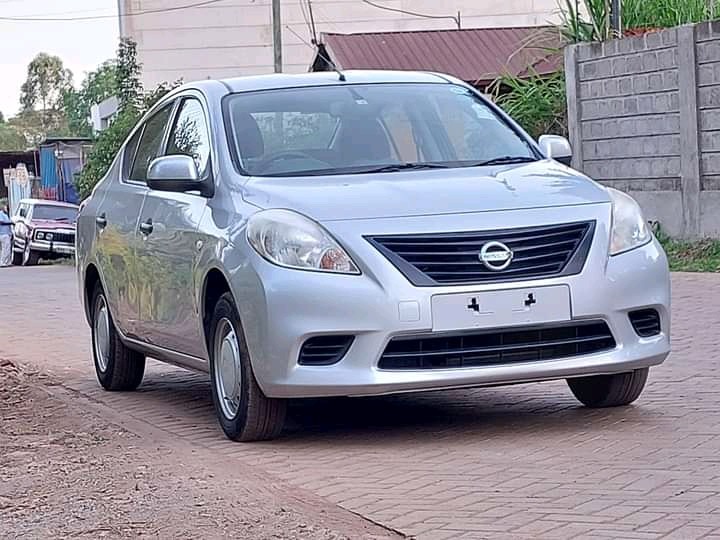 nissan-latio
