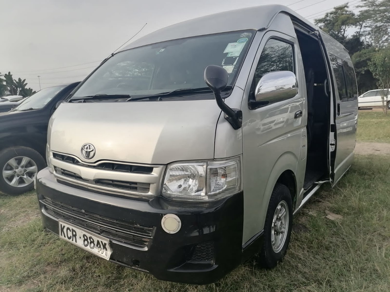 toyota-hiace