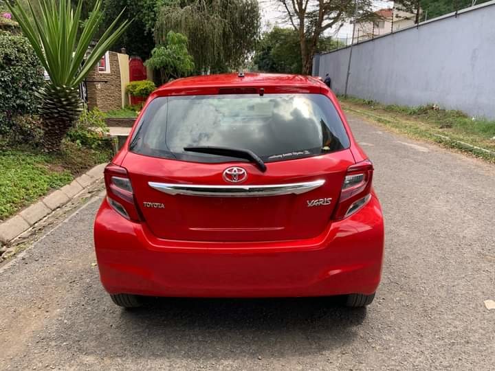 toyota-vitz
