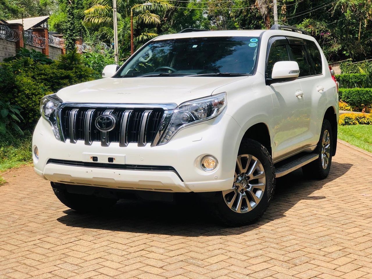 toyota-land-cruiser-prado