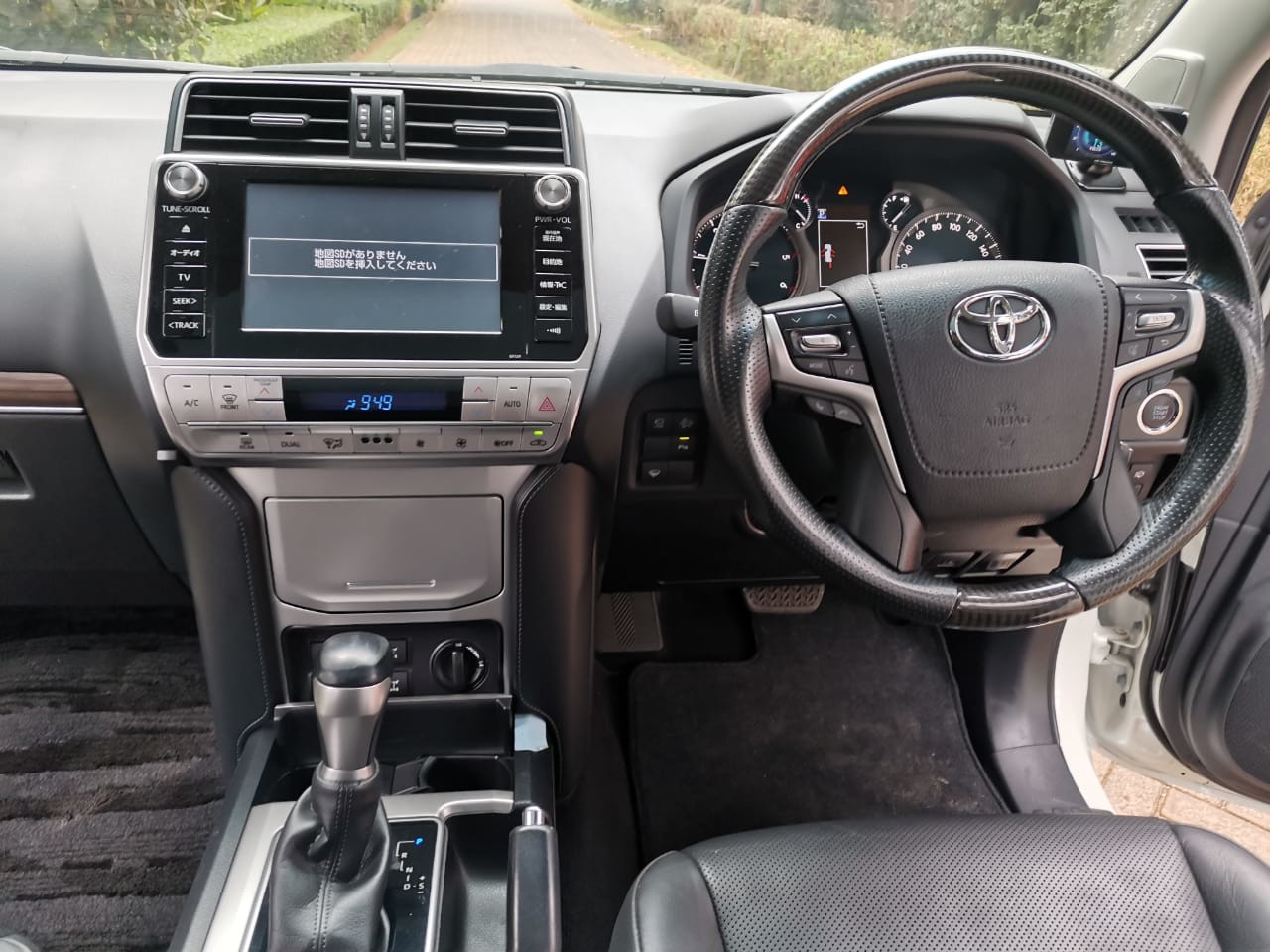 toyota-land-cruiser-prado-big-4