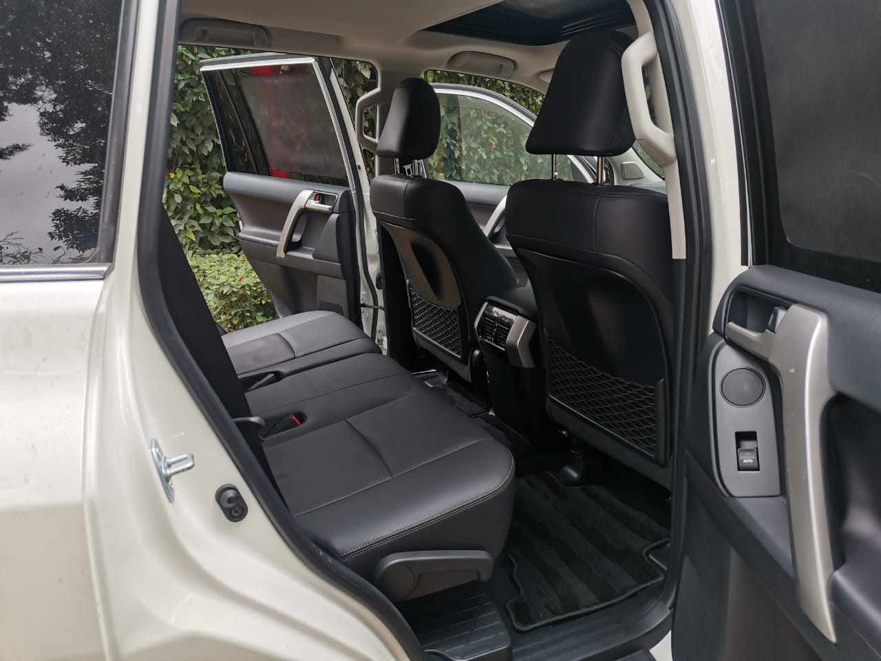 toyota-land-cruiser-prado-big-3