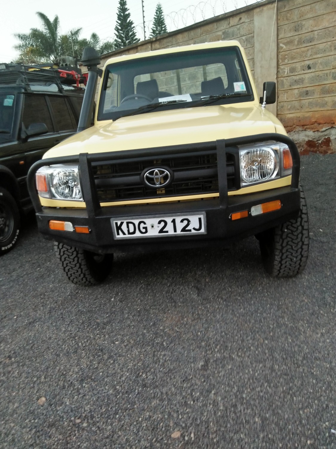 toyota-land-cruiser