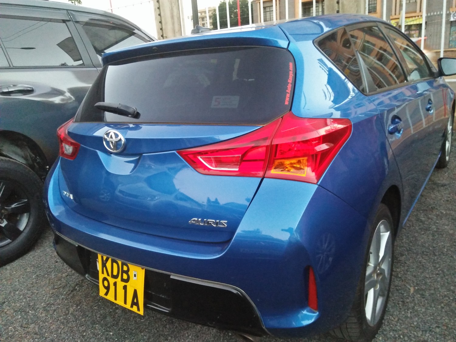 toyota-auris