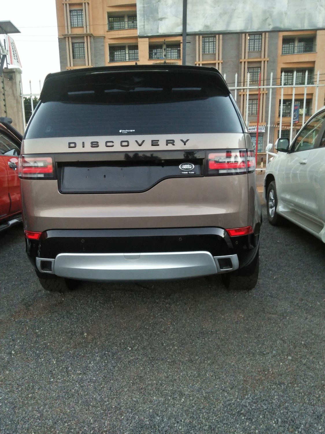 range-rover-discovery-big-3