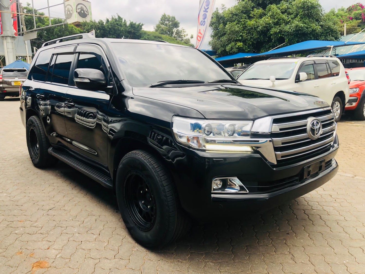 toyota-landcruiser-prado