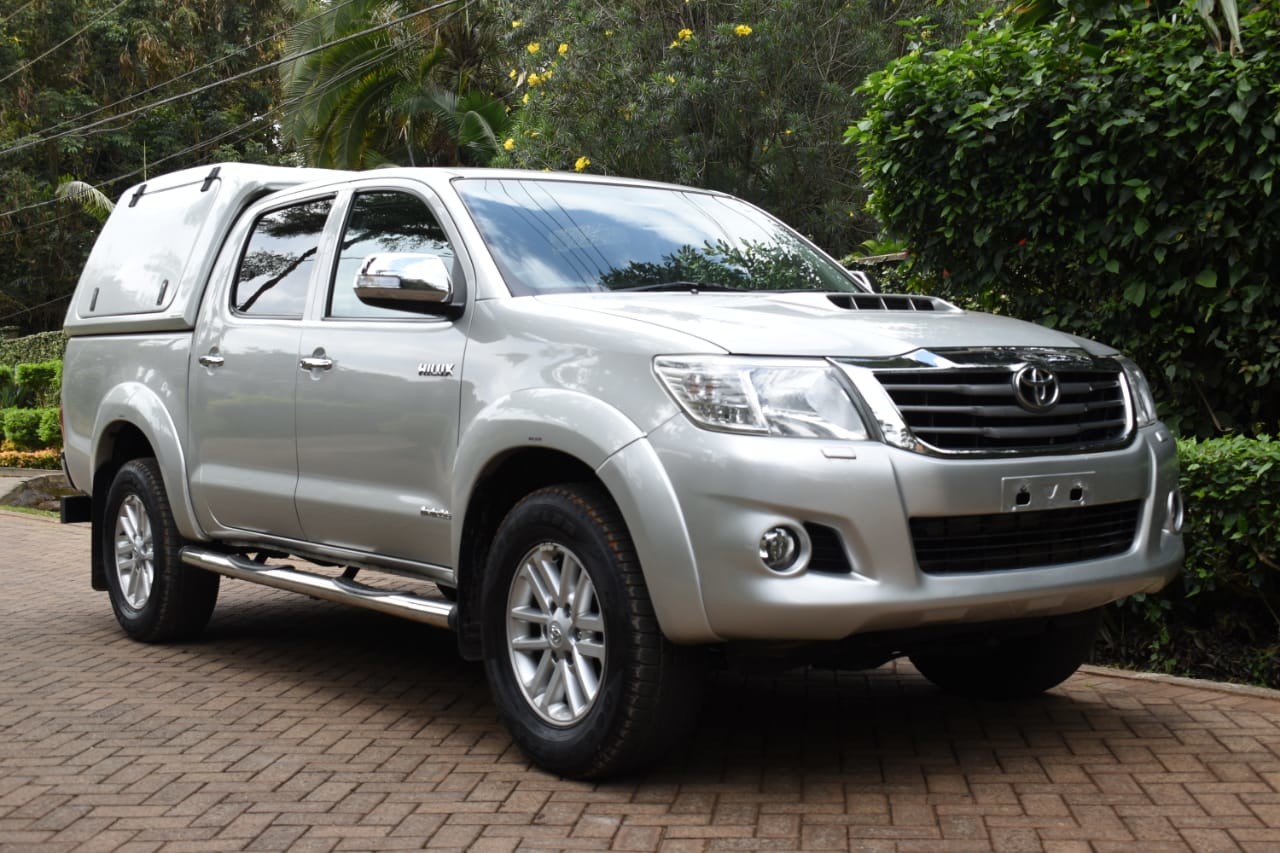 toyota-hillux