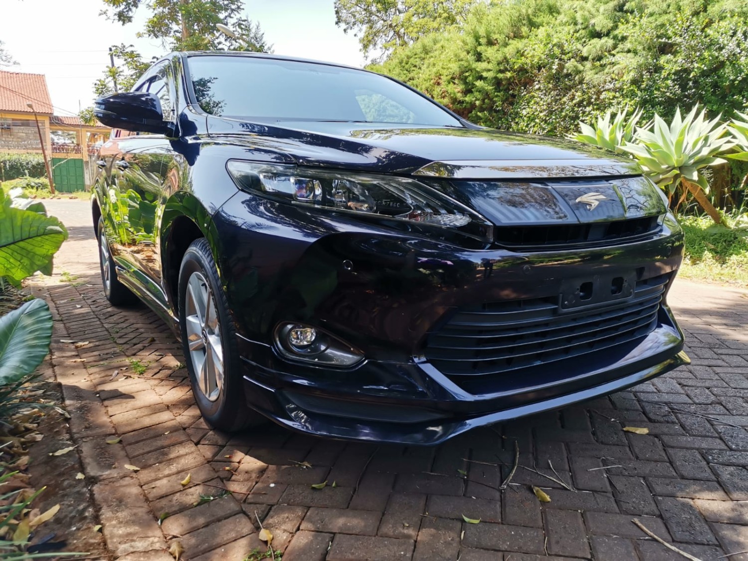toyota-harrier