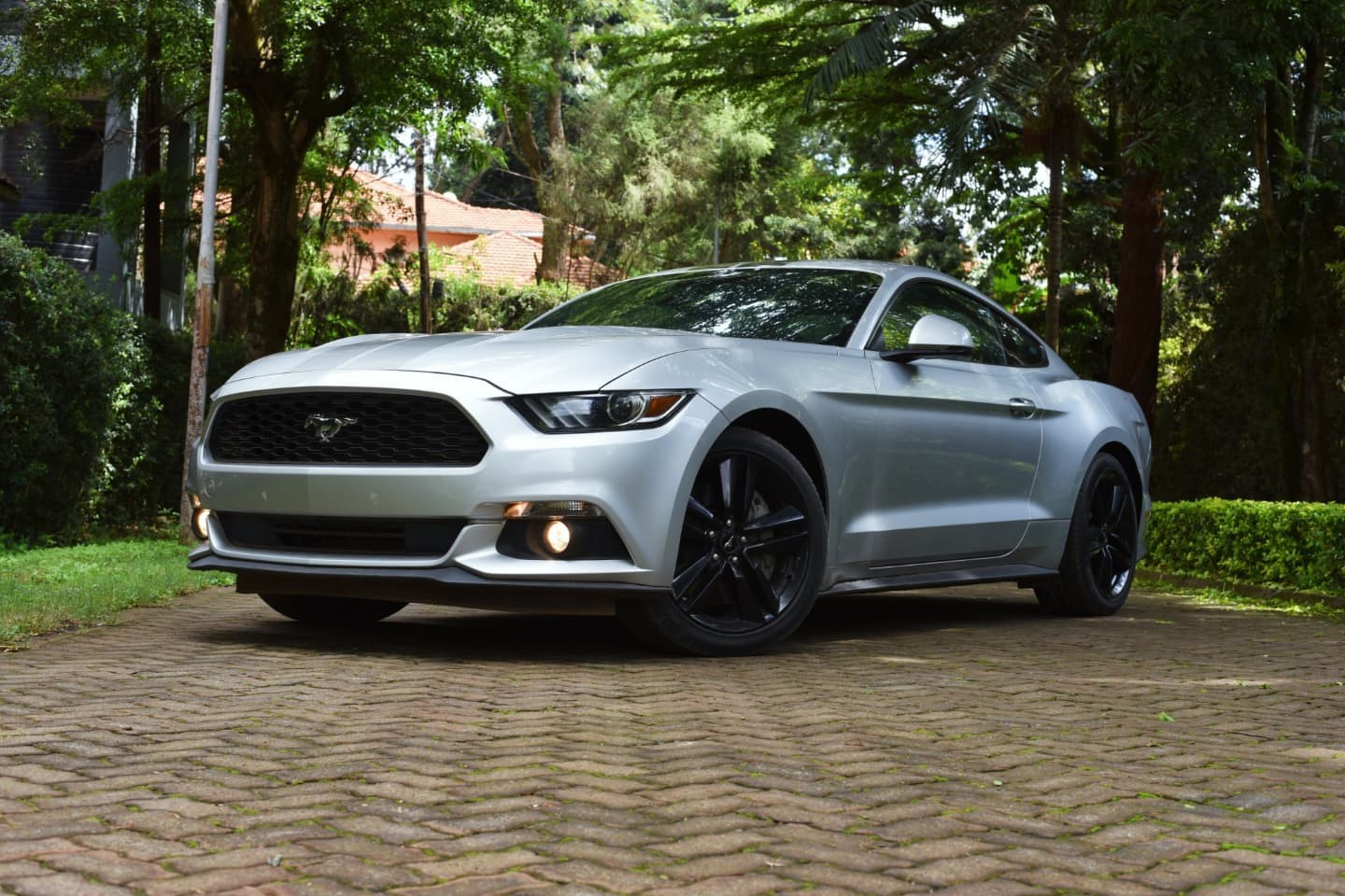2016-ford-mustang