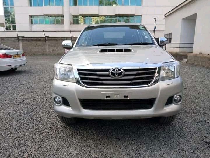 toyota-hilux-big-5