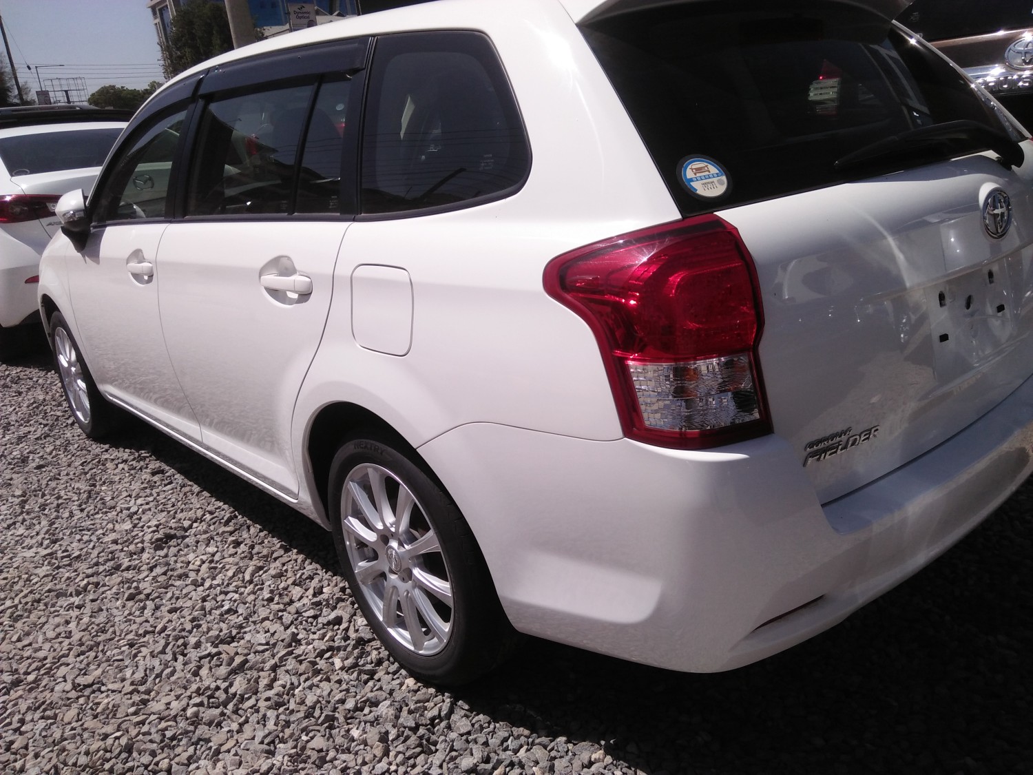 toyota-fielder
