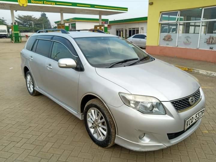 toyota-fielder