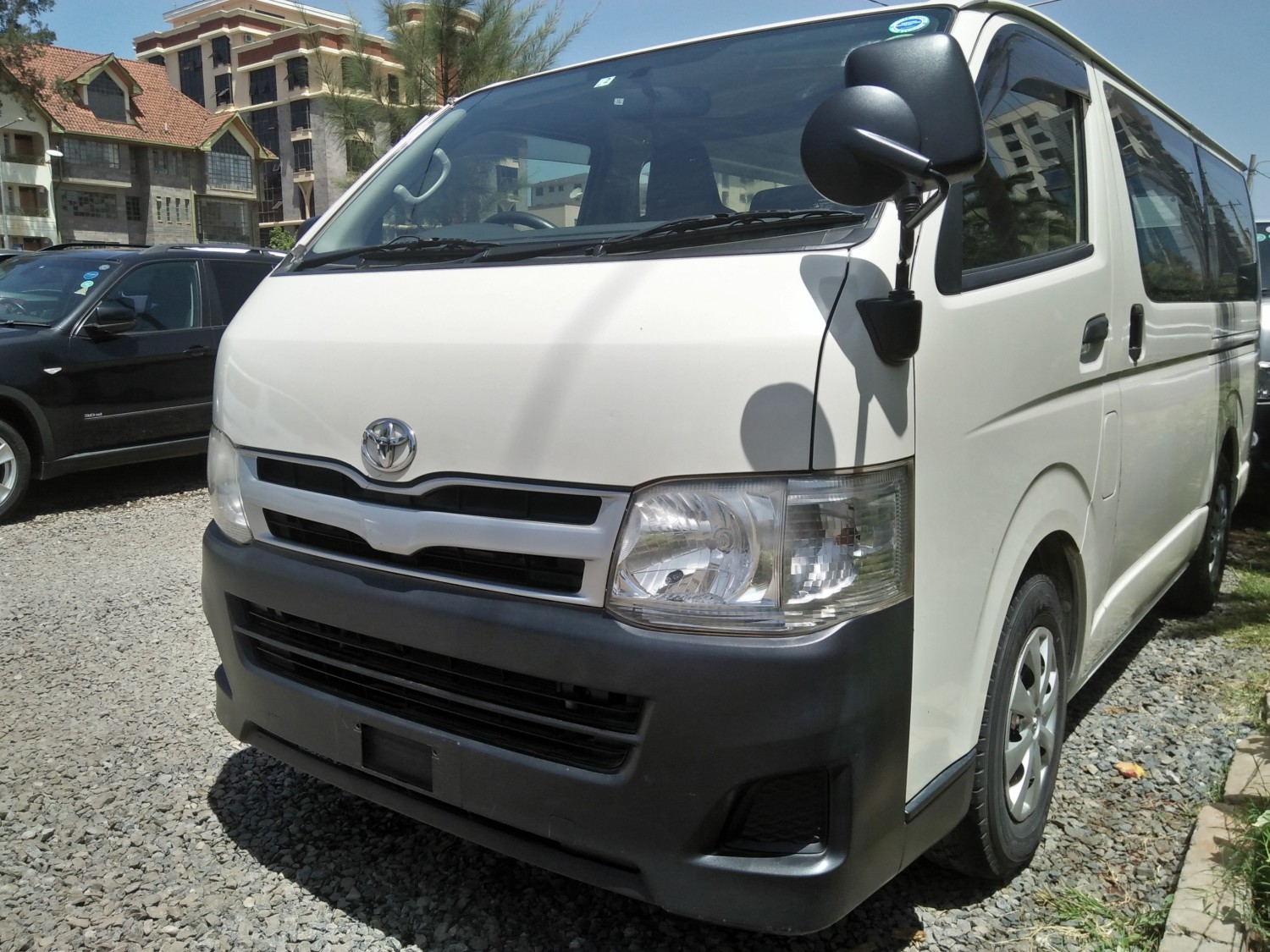 toyota-hiace