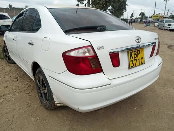toyota-premio
