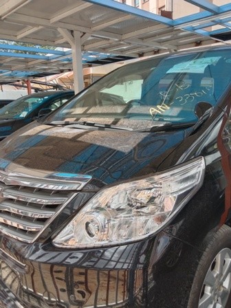 toyota-alphard