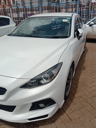 mazda-axela
