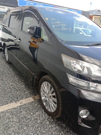 toyota-vellfire