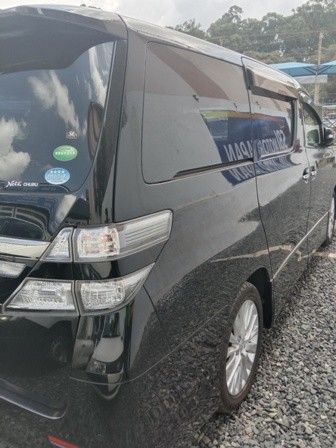 toyota-vellfire-big-5