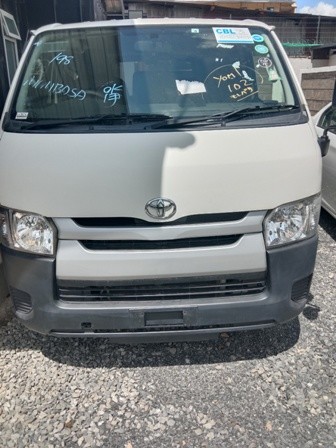 toyota-hiace