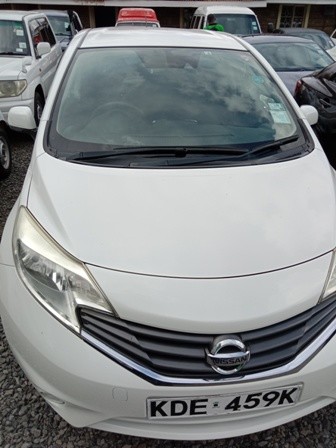 nissan-tiida