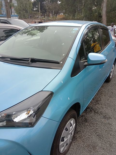 toyota-vitz