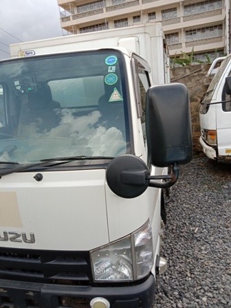 isuzu-elf-big-2