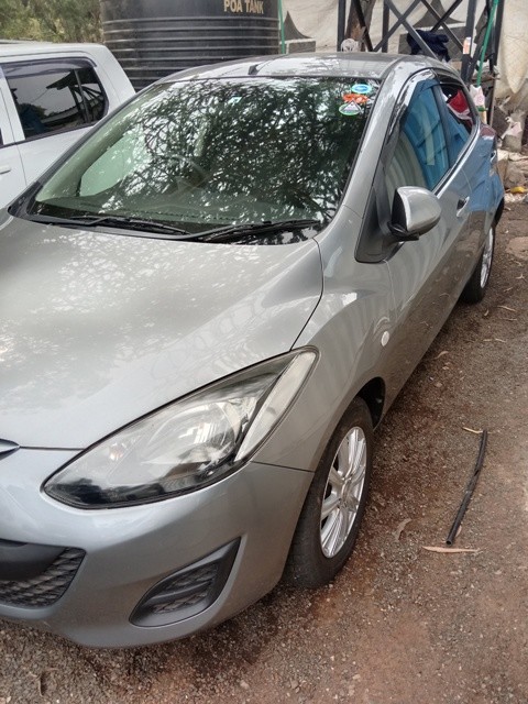 mazda-demio