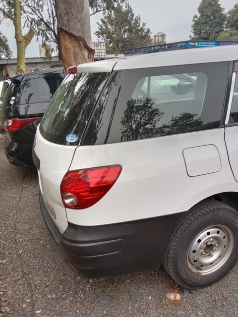 nissan-ad-van-big-4