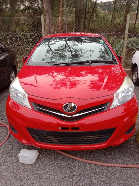 toyota-vitz
