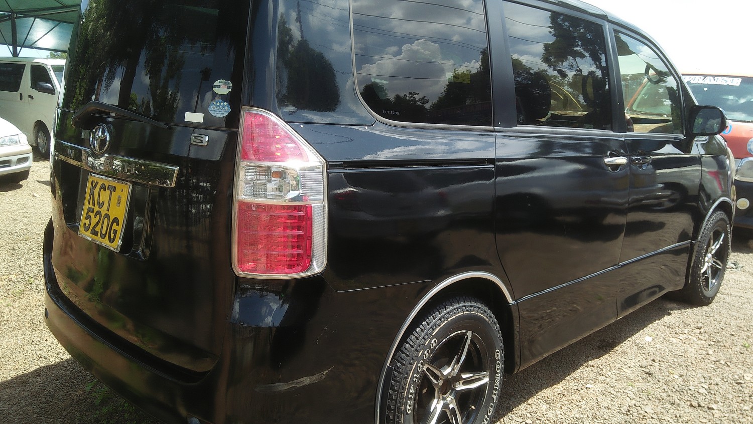 toyota-noah