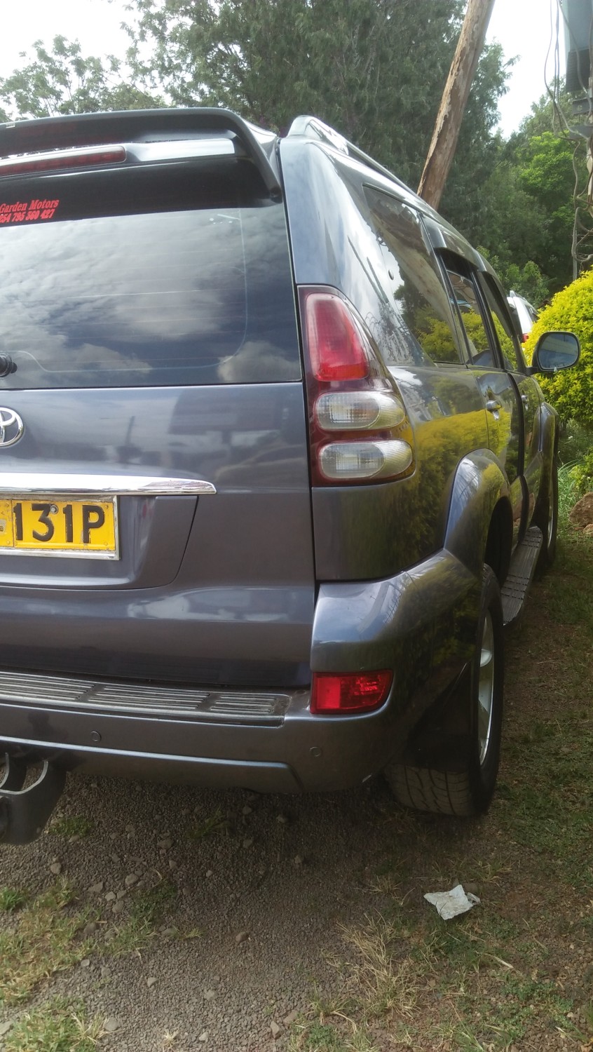toyota-landcruiser-prado