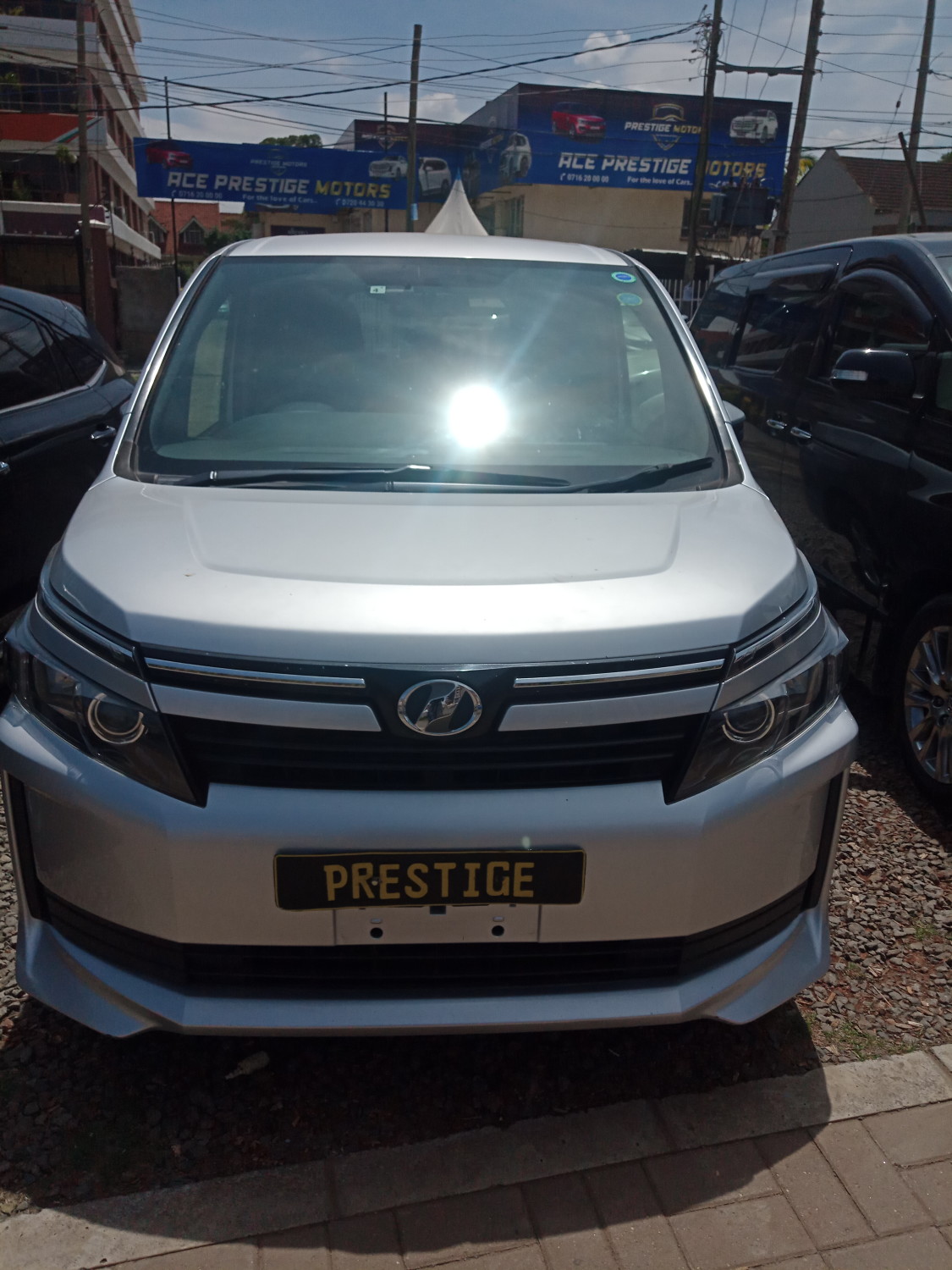 toyota-voxy