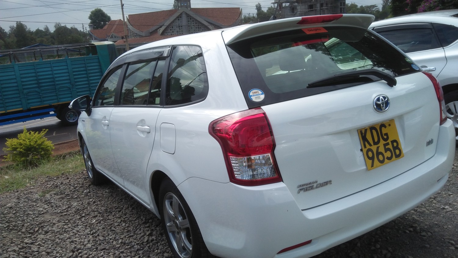 toyota-fielder