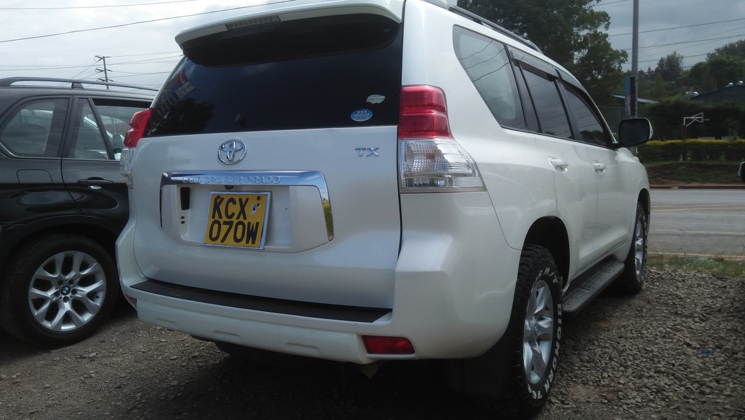 toyota-landcruiser-prado-tx-big-2