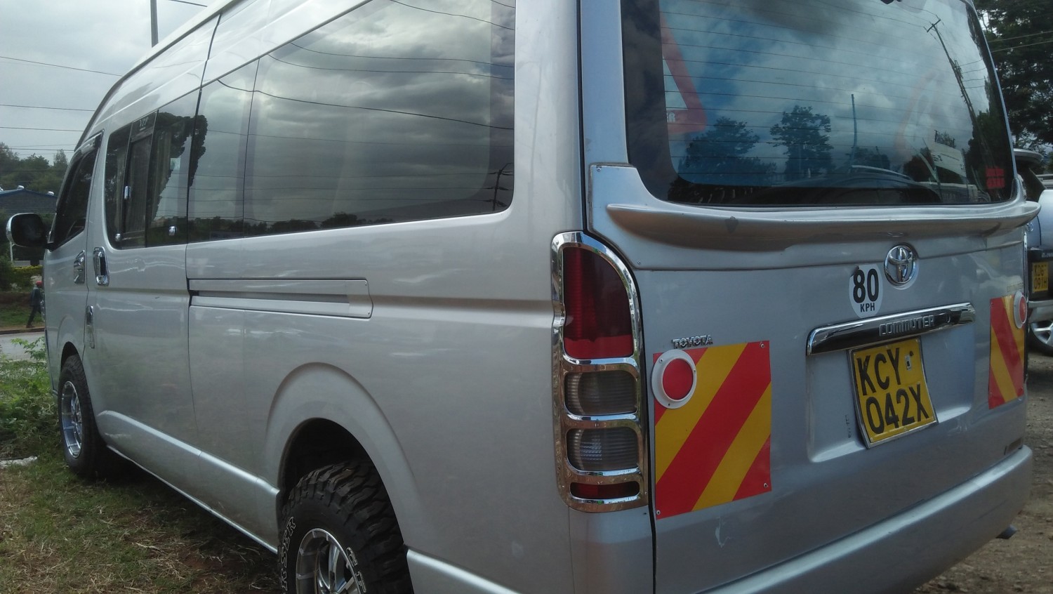 toyota-commuter