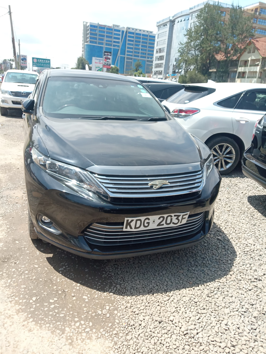 toyota-harrier